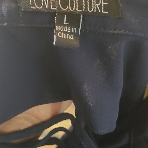 Love Culture navy blue blouse size large. - Picture 4 of 4